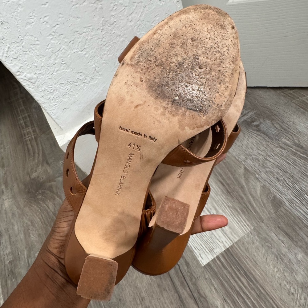 Manolo Blahnik MERLINA Cutout Straps Leather Mules - Picture 7 of 7
